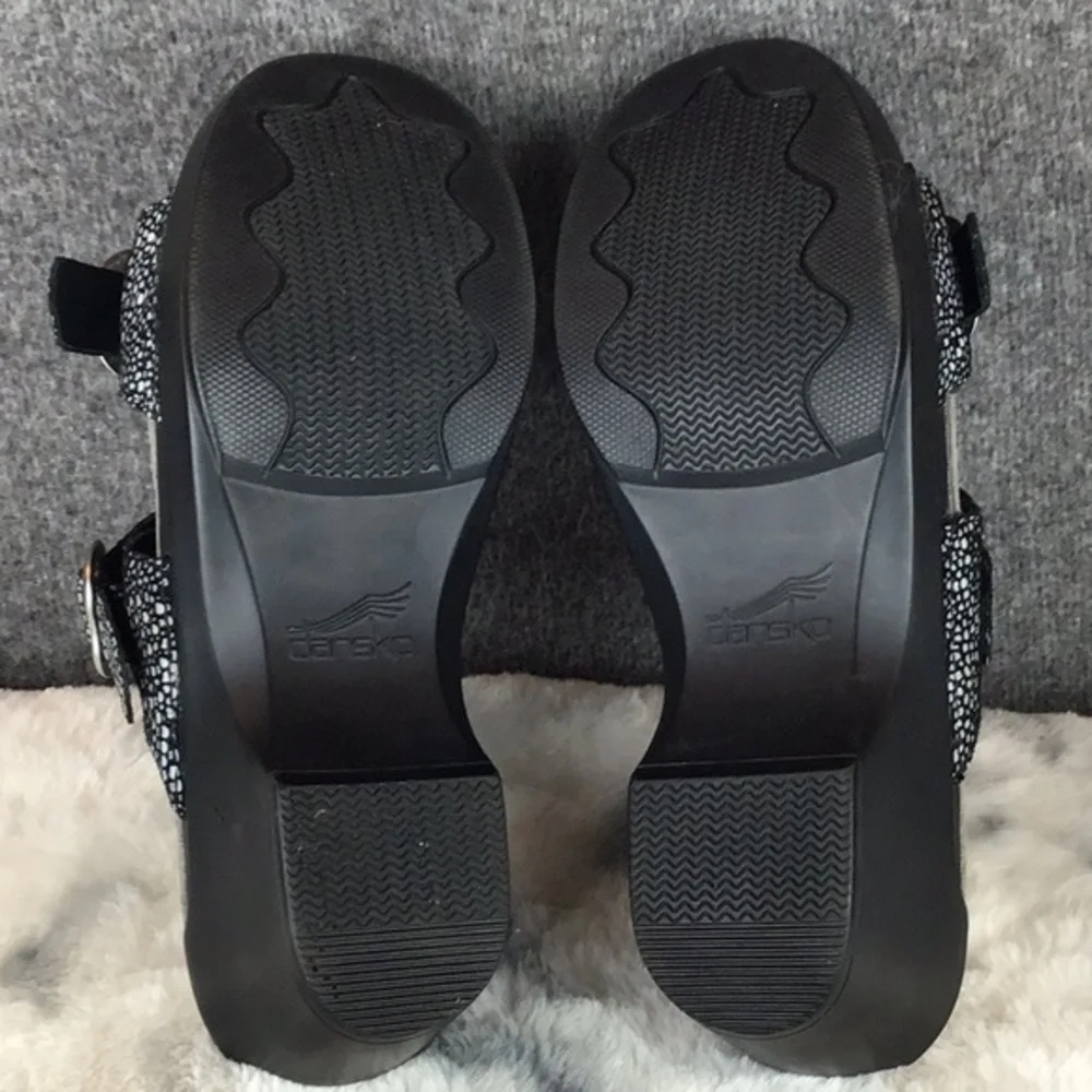 Dansko Black metallic‎ Pebbles Leather Adjustable Strap Platform Sandals Size 40